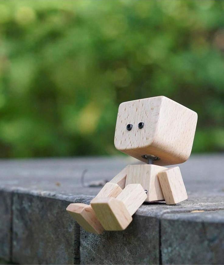 Shaking Feet Wooden Doll