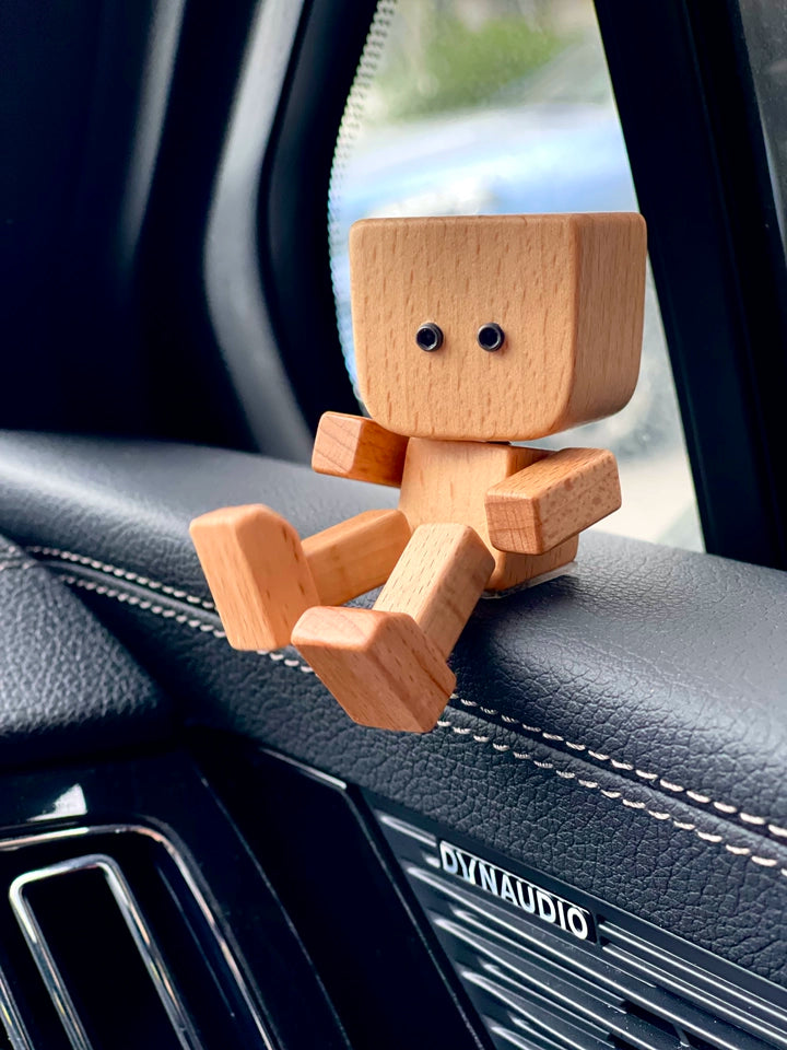 Shaking Feet Wooden Doll