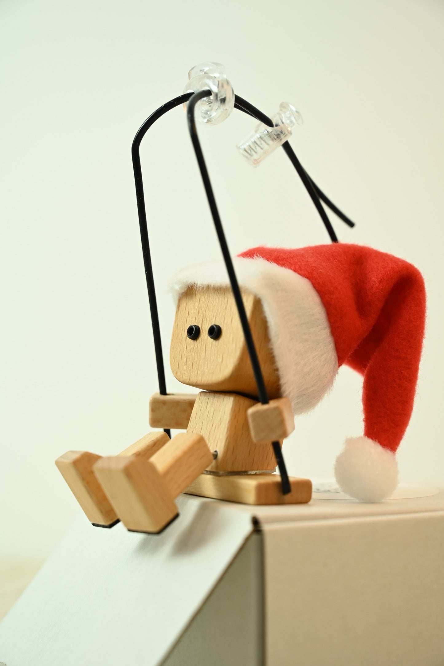 Shaking Feet Wooden Doll——Swinging Puppet (Diffuser)